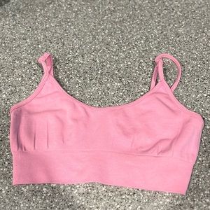 pink sports bra